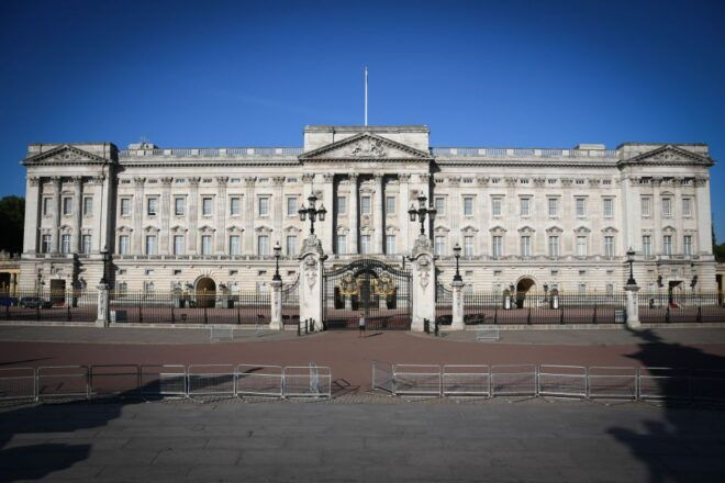London: British Royalty Walking Tour - Common Questions