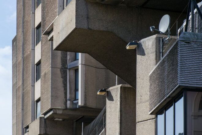 London: Brutalist Architecture & History Walking Tour - Famous Brutalist Buildings for Striking Photos
