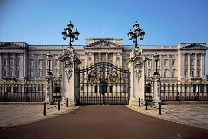 London: Buckingham Palace & Royal City Walking Tour - Good To Know