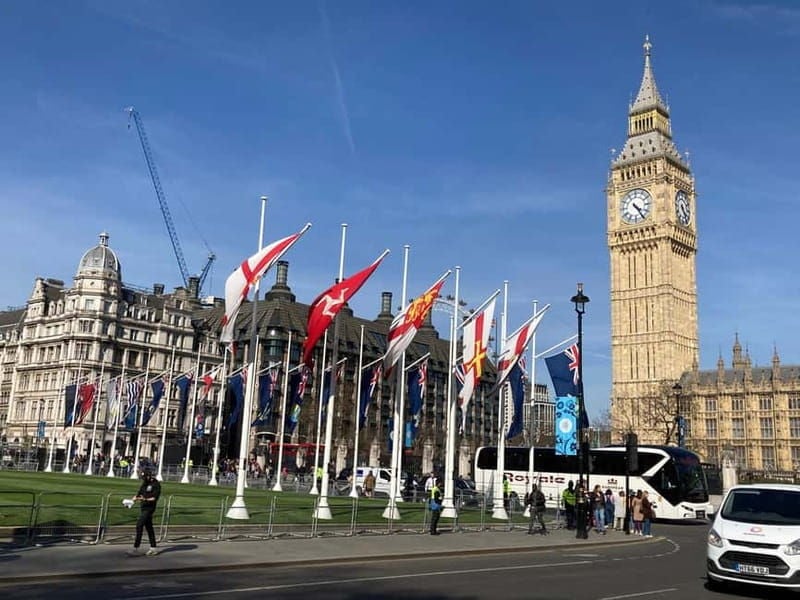 London: Buckingham Palace & Royal City Walking Tour - Good To Know