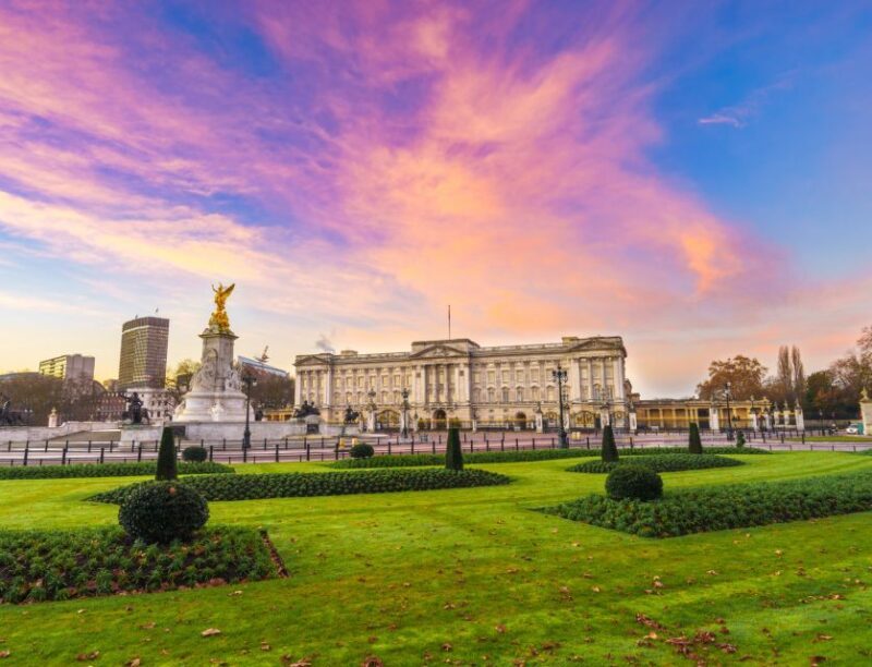 London: Buckingham Palace Ticket and Afternoon Tea Bus Tour - The Sum Up
