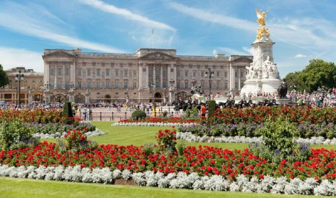 London: Buckingham Palace Tickets With Royal Walking Tour - The Sum Up