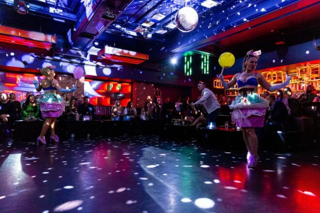 London: Burlesque Cabaret Show in Covent Garden - Full Description of the Show and Host