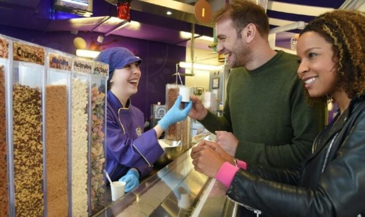 London: Bus to Birmingham Christmas Market and Cadbury World - Experience Highlights