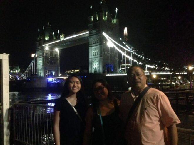 London by Night Taxi Tour - Enjoying the River Thames at Night