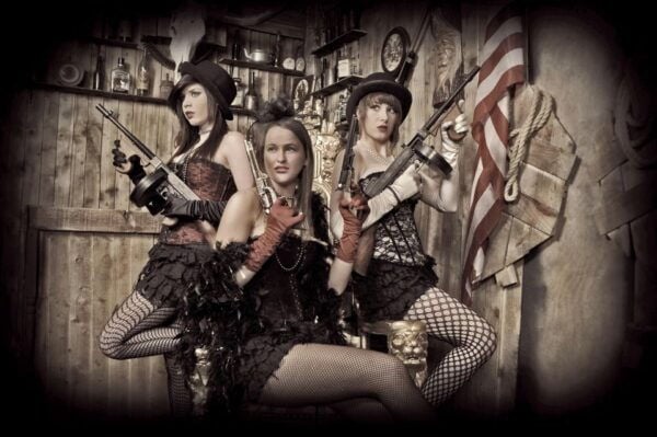 London, Camden: Old Time Eras Dress Up and Photo Shoot - Reserve Now & Pay Later