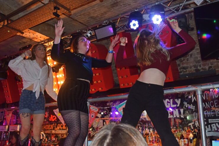 London: Camden Pub Crawl With Drinks - Experience the Nightlife of Camden Town