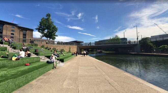 London Canals Walking Tour - Transformation of Old Industrial Areas Along the Canals