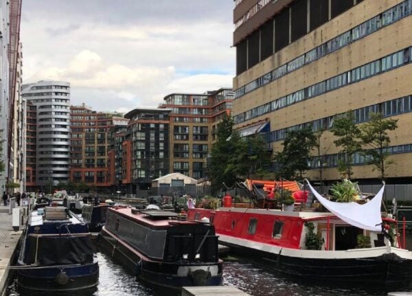 London Canals Walking Tour - Capturing the Stunning Canal-Side Homes