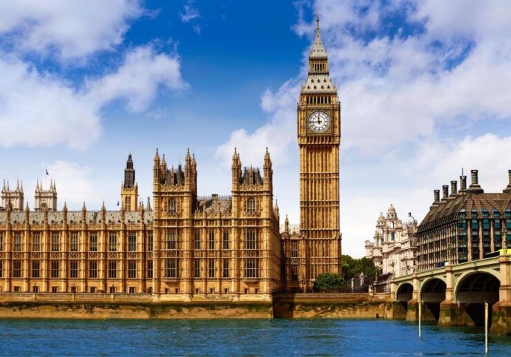 London (Central London) Scavenger Hunt and Self-Guided Tour - Experience Highlights