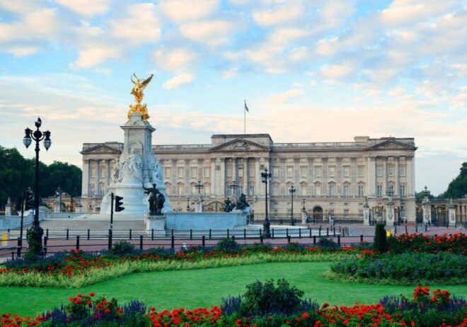 London (Central London) Scavenger Hunt and Self-Guided Tour - Tour End Location