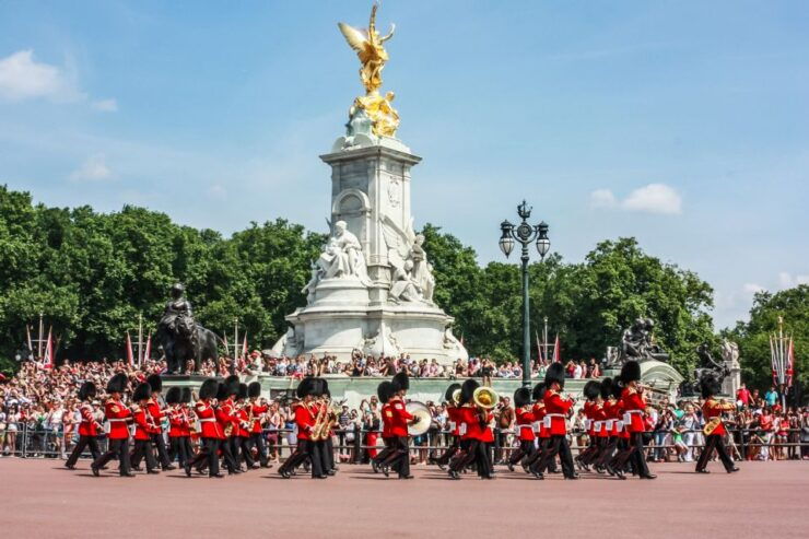 London: Changing of the Guard & Buckingham Palace Ticket - Activity Details