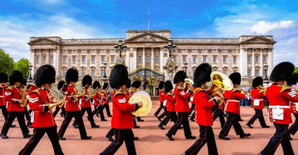 London: Changing of the Guard & Buckingham Palace Ticket - Common Questions