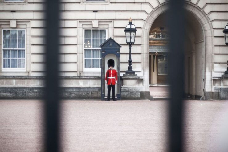London: Changing of the Guard Private Group or Family Tour - Activity Details