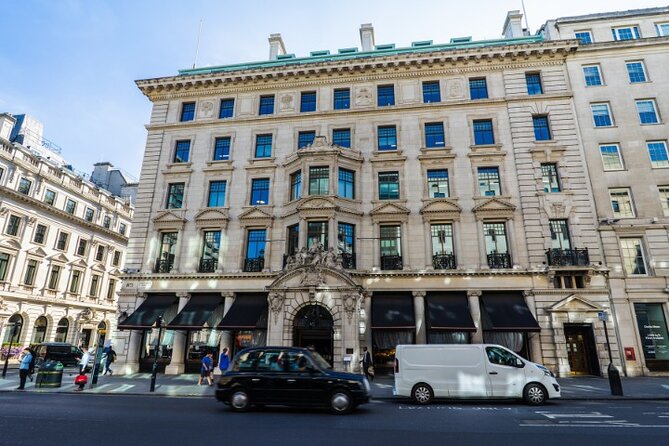 London: Changing Of The Guard Self-Guided Walking Tour - Meeting and Pickup