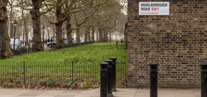 London: Changing of the Guard Self Guided Walking Tour - Inclusions