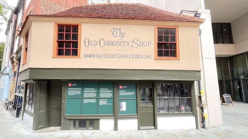 London: Charles Dickens Walking Tour for Small Groups - Literary Sites and Famous Quotes