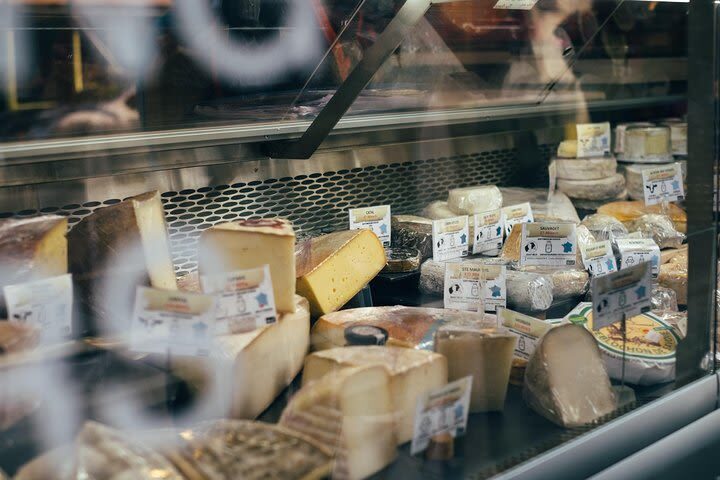 London Cheese Tour - Quiz Questions, Cheese Jokes, and the Walk to Covent Garden