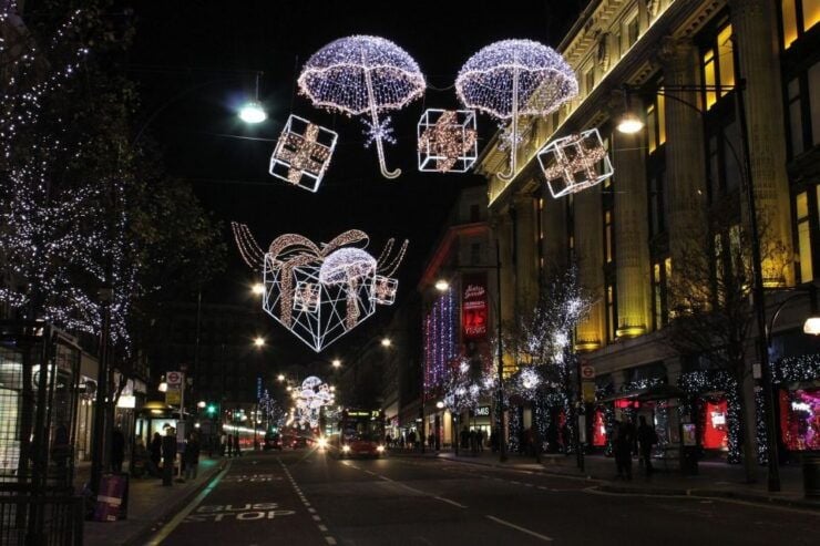 London: Christmas Lights Bus Tour - Activity Details
