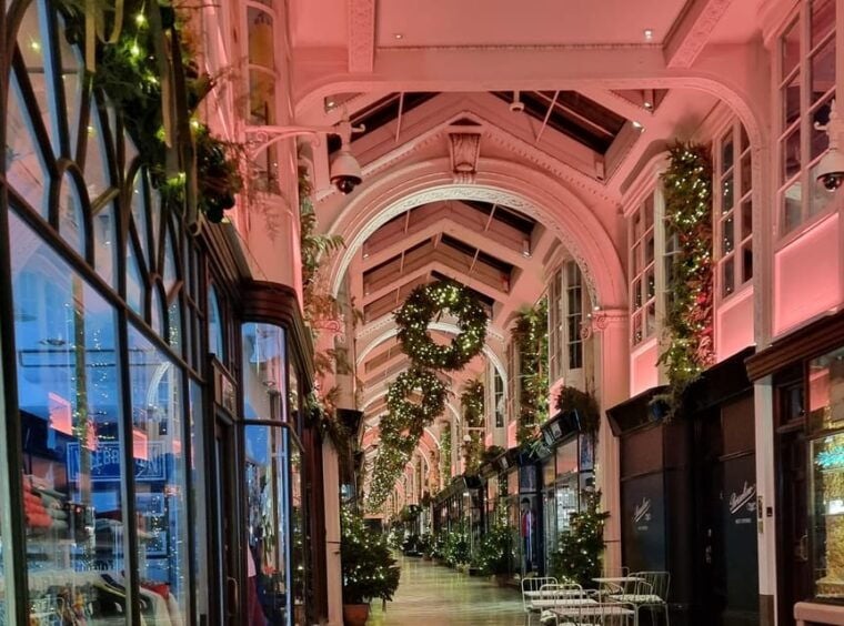 London: Christmas Lights Guided Walking Tour - Practical Details: Price, Duration, and Comfort