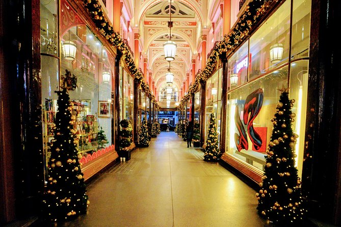 London Christmas Lights Photography Tour - Iconic Christmas Locations