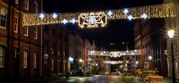 London: Christmas Lights Self Guided Walking Tour - Common Questions