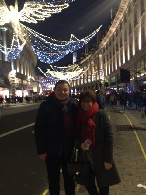 London: Christmas Lights Tour in a Black Cab - Location and Additional Information