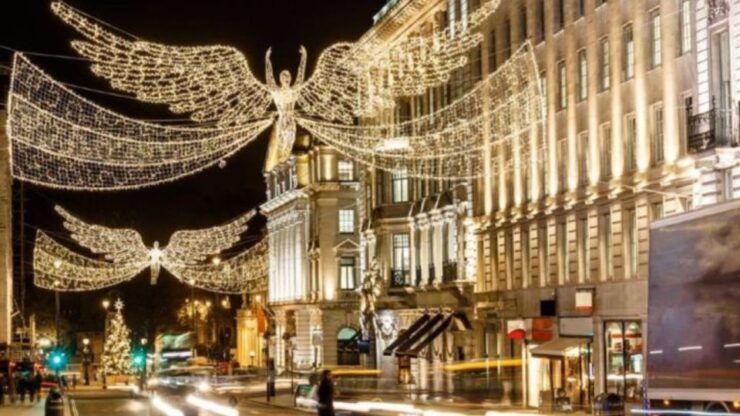 London: Christmas Lights Tour, Mince Pies, & Festive Drinks - Indulge in Traditional Mince Pies
