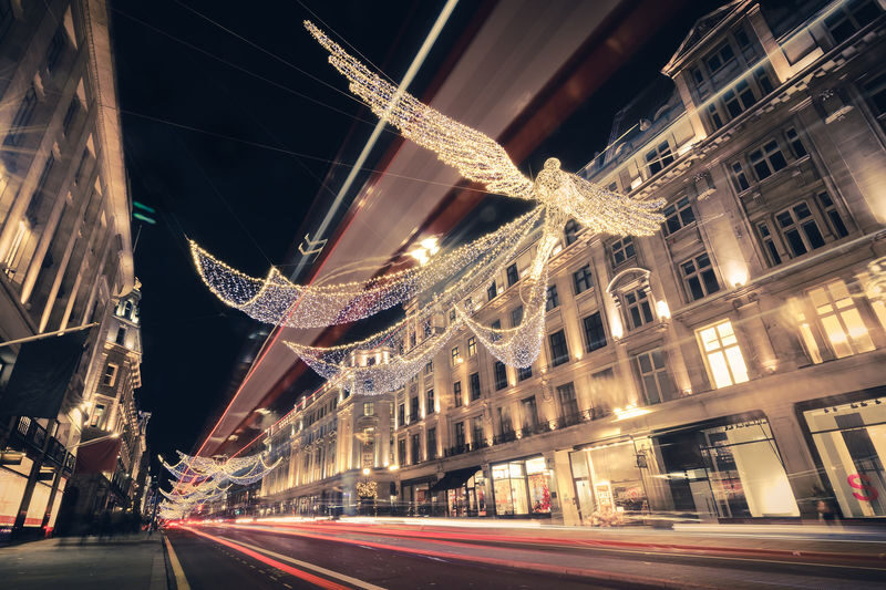 London Christmas Lights Tour on a Vintage Double-Decker Bus - Christmas lights from a vintage bus