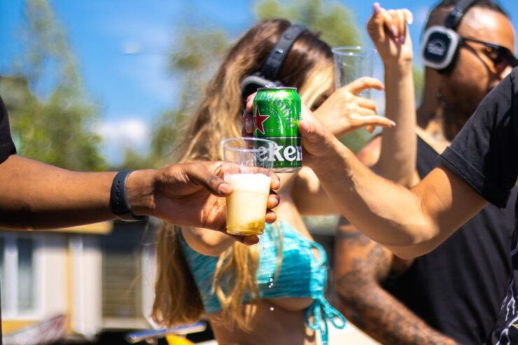 London: Christmas Silent Disco Party Cruise With Drinks - Experience Highlights