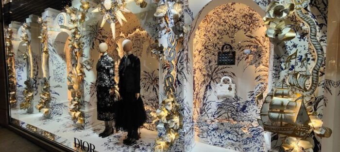 London Christmas Sparkle Walking Tour Small Group - Frequently Asked Questions