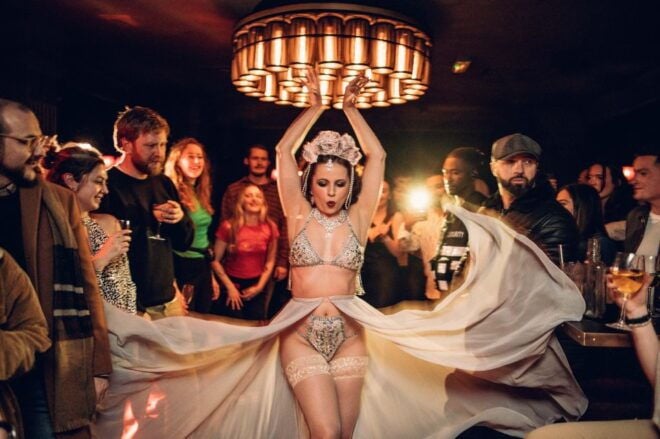 London: Christmas Themed Cabaret Show At Leicester Square - What to Bring