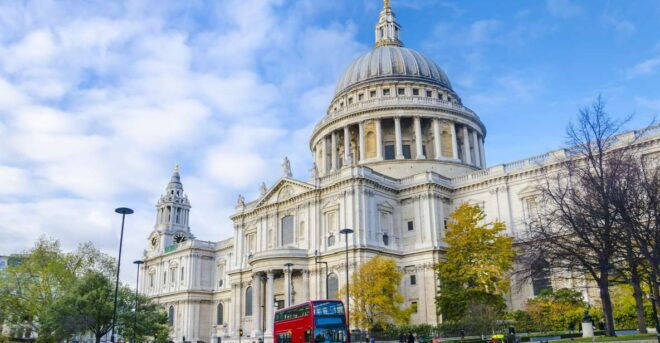 London: Churches and Cathedrals Private Walking Tour - Churches and Cathedrals to Visit