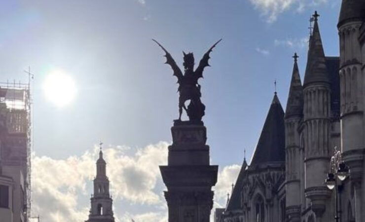 London: City of Dragons Walking Tour - Experience Highlights