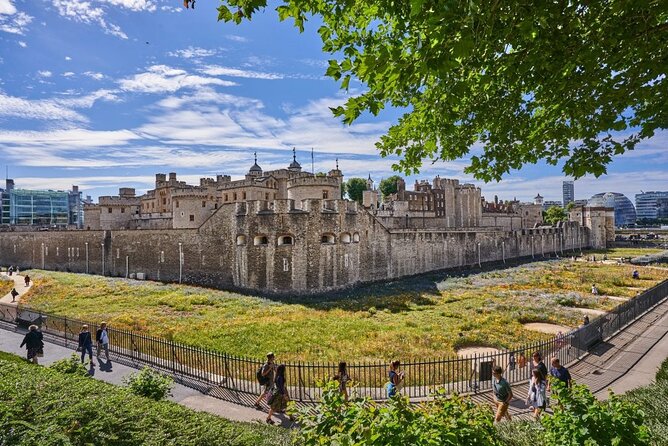 London Creative Photography Tour - Common Questions