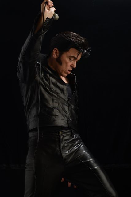 London: Dinner Cruise With Elvis Tribute on the Thames River - Full Description