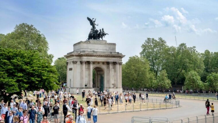 London: Discover Pass with HOHO Bus Tours, Cruise and Walks - Practical Details and Tips