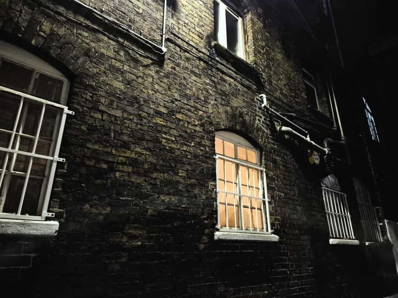 London: Dr Blood's Immersive Jack the Ripper Walking Tour - London: Dr Bloods Immersive Jack the Ripper Walking Tour