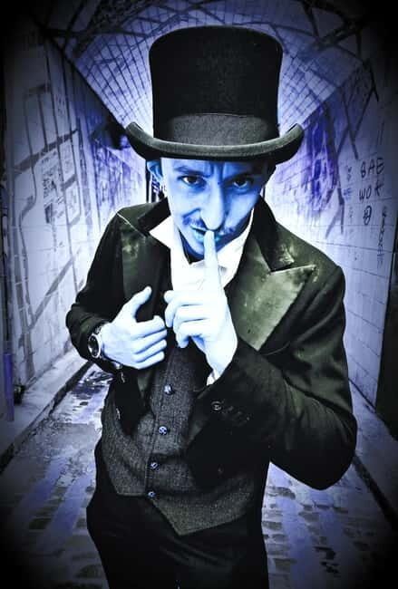 London: Dr Blood's Immersive Jack the Ripper Walking Tour - Practical Tips for the Tour