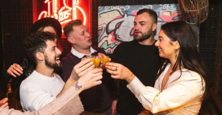 London: Drunken History Walking Tour With 4 Drinks - Activity Details