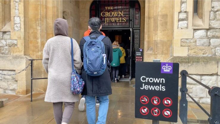 London: Early Entry Tower of London Tour & Meet a Beefeater - About the Activity