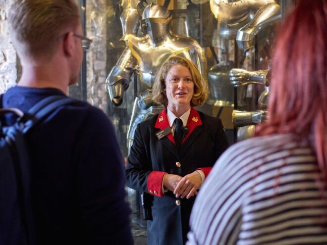 London: Early Entry Tower of London Tour & Meet a Beefeater - Reserving Now and Paying Later