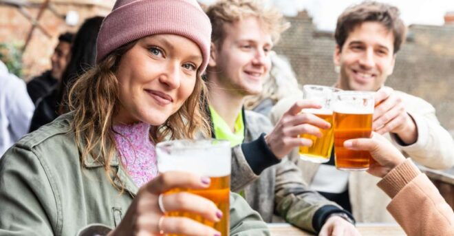 London: East End British Food & Drinks Private Walking Tour - Indulge in Traditional Pubs and Taverns