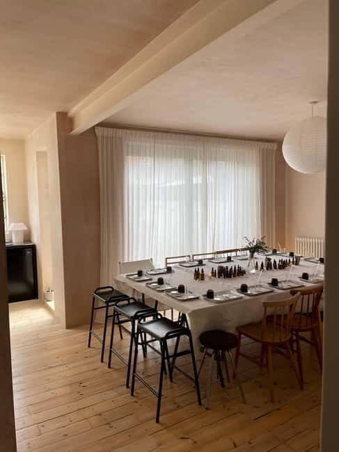 London: Essential Oil Candle Making Workshop - An In-Depth Look at the Candle-Making Experience