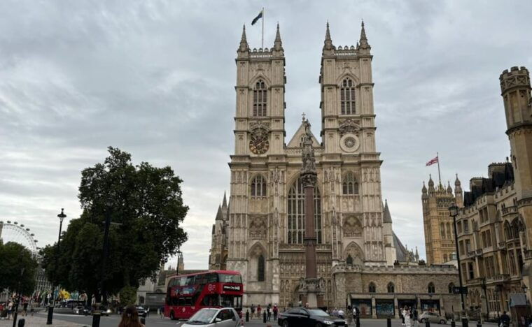 London: Essential Tour and Changing of the Guard, in Spanish - FAQs