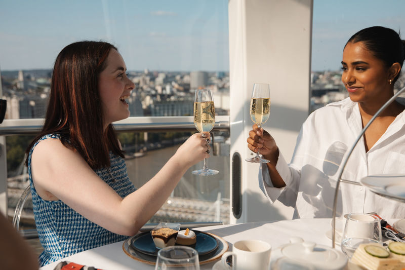 London Eye Afternoon Tea Experience - Two rotations, one changing panorama