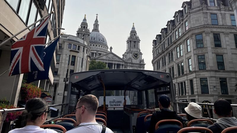 London Eye and Hop-On Hop-Off Bus Ticket - Start with the view, then choose your pace