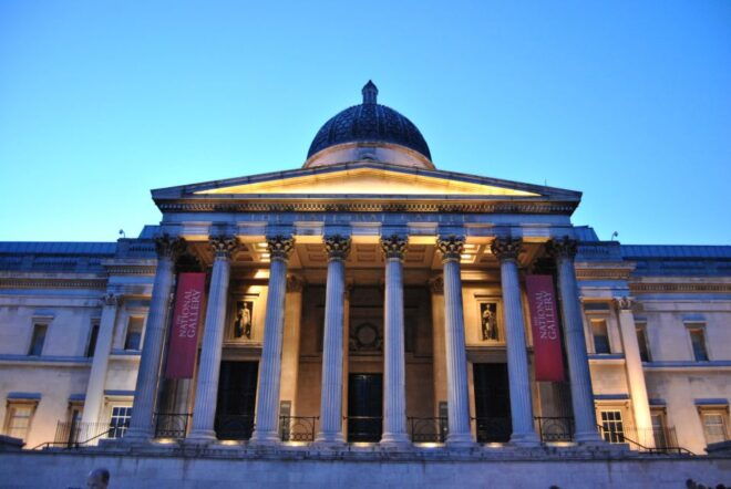 London: Famous Landmarks of the City by Car - National Gallery and National Portrait Gallery: Art Lovers Delight