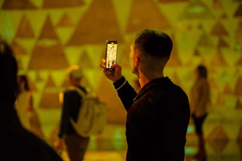 London: FRAMELESS Lates Immersive Art Experience - Who is This Experience Best For?