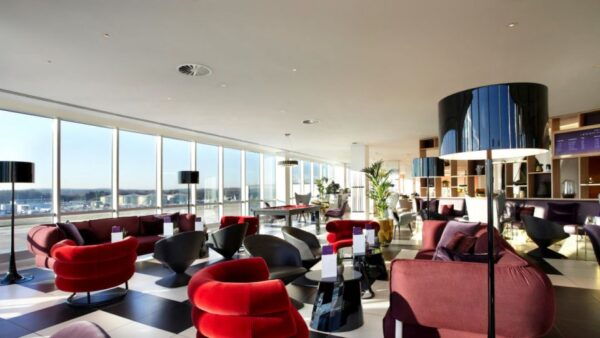 London Gatwick Airport (LGW): Premium Lounge Entry - The Sum Up